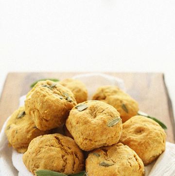 fluffy pumpkin sage vegan muffins