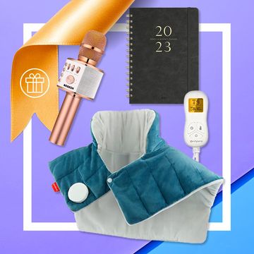 last minute gifts including a planner, microphone, neck warmer, and more